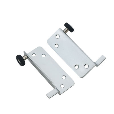 تركيبات عجلات بكرة الباب القابلة للطي من الحديد والنايلون لأبواب خزانة الملابس المنزلقة 8.5 سم * 11 سم